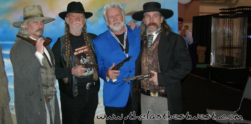 950_willie-me-red-and